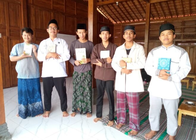 NGAJI KITAB KUNING DI MA’HAD LOVE TAHFIDZ YASARO